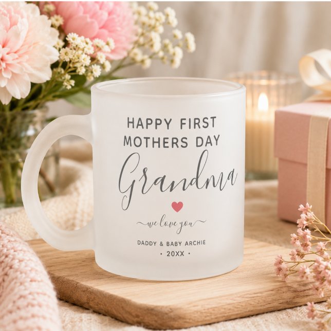 Givré Tasse de collage photo de grand-mère Simple & Chic (Simple & Chic grandma Photo Collage Mug with Heart)