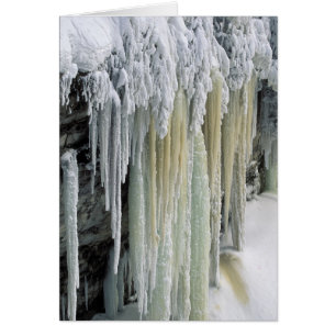 Glace bleue et ruissellement des eaux souterraines