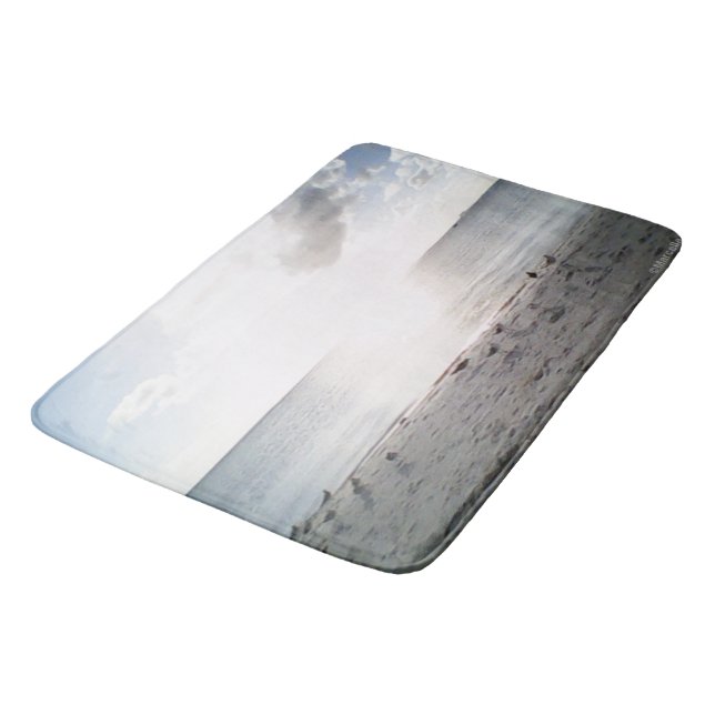 Gloire du soleil sur le tapis de bain de plage (Angle)