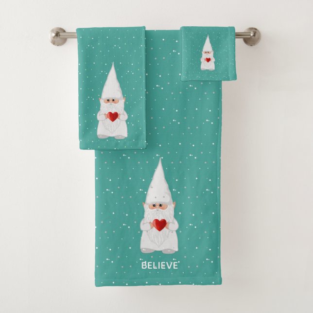 Gnome de Noël avec cœur sur sarcelle (En situation)