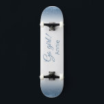 Go girl ! skateboard en style parties scintillant<br><div class="desc">Go girl ! skateboard en parties scintillant bleue. Faites de ce skateboard votre propre en ajoutant votre texte. Pour accéder aux outils de montage avancés, allez à "Personnaliser ce modèle" et cliquez sur "Détails", faites défiler et appuyez sur le lien "cliquer pour customiser plus loin". Idéal pour toutes les occasions...</div>