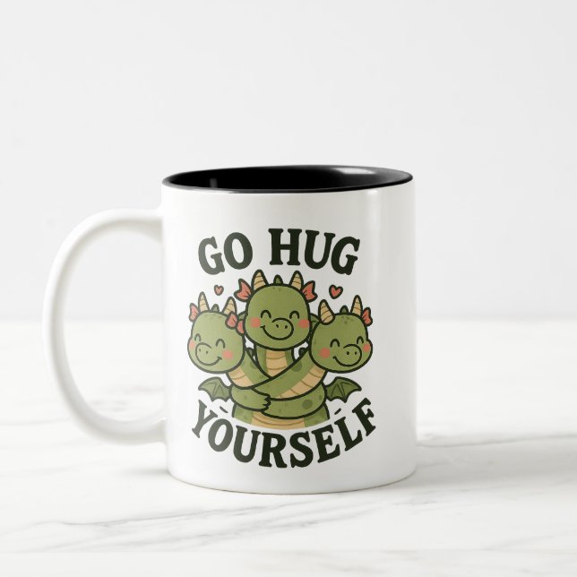 Go Hug Yourself Mug – Cute Three-Headed Dragon  (Gauche)
