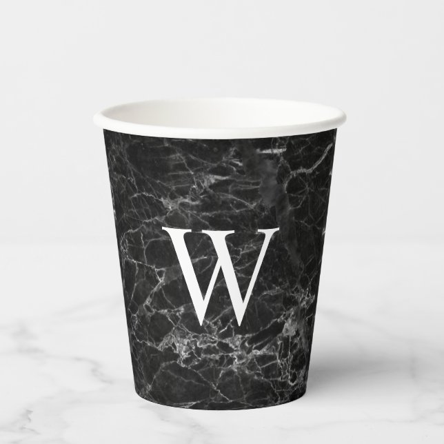 Gobelet initial carré en marbre noir (Recto)