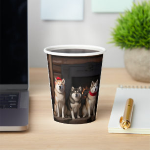 Gobelets En Papier Akita au coin du feu de Noël 