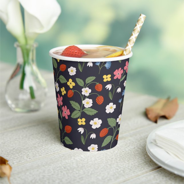 Gobelets En Papier Anniversaire de la fraise de la Marine (Insitu)