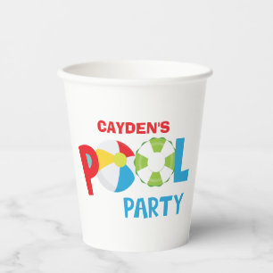 Gobelets En Papier Anniversaire du garçon de fête au bord de la pisci