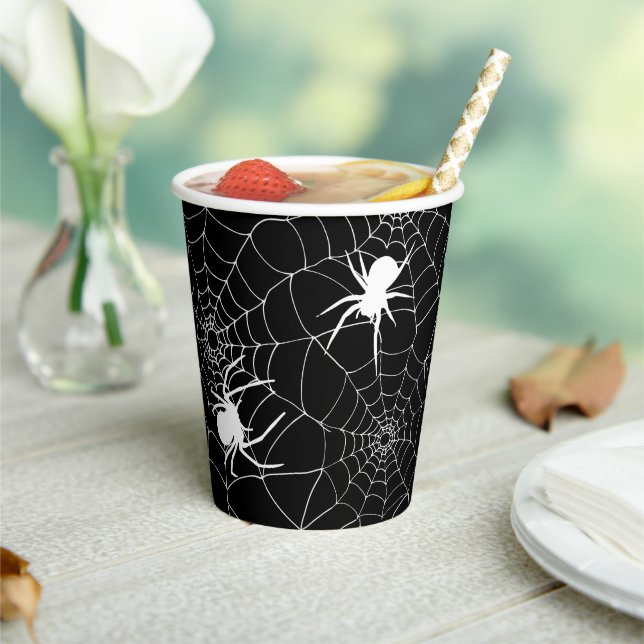 Gobelets En Papier Araignées éffrayantes sur Cobwebs Halloween (Insitu)