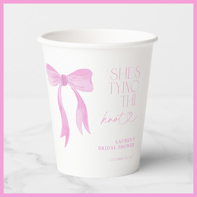 Gobelets En Papier Arc-en-ciel Elle Noue Le Nœud Réception de Mariage (Créateur téléchargé)