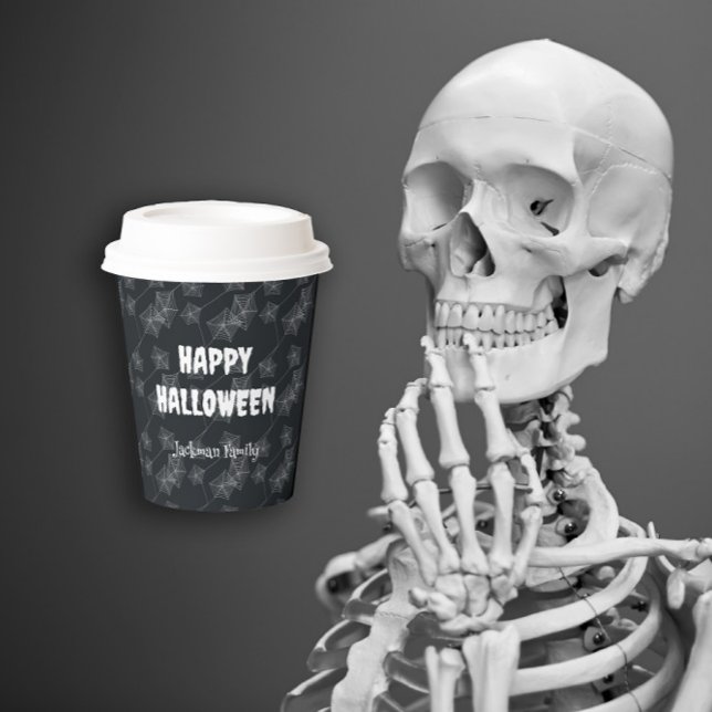 Gobelets En Papier Arrière - plan noir avec toiles d'araignée. Person (Black background with spider webs. Customizable. Paper Cups
)