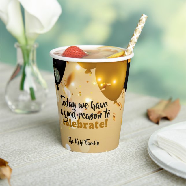 Gobelets En Papier Aujourd'Hui, Nous Avons Une Bonne Raison De Célébr (Insitu)
