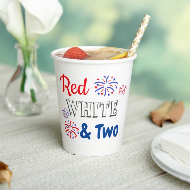 Gobelets En Papier Blanc rouge et deux 2e anniversaire (Insitu)