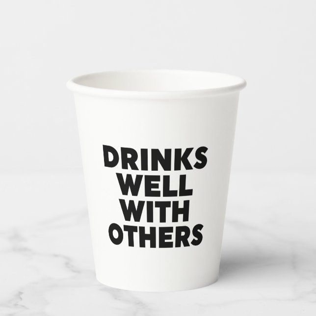 Gobelets En Papier Bois Bien Avec D'Autres Verre (Recto)