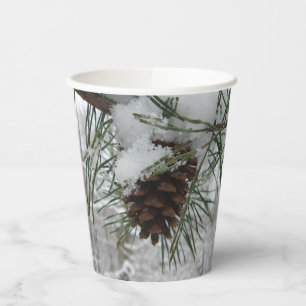 Gobelets En Papier Branche des pins neigeux Photographie de la nature