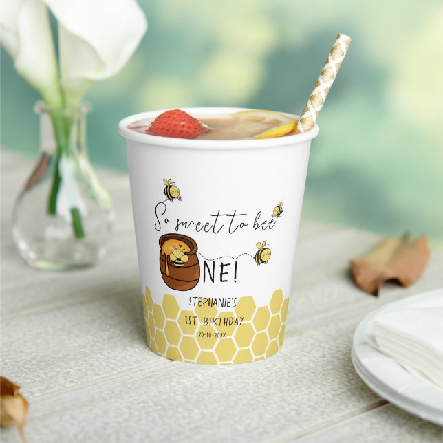 Gobelets En Papier Bumblebee si doux à être un 1er anniversaire (Insitu)