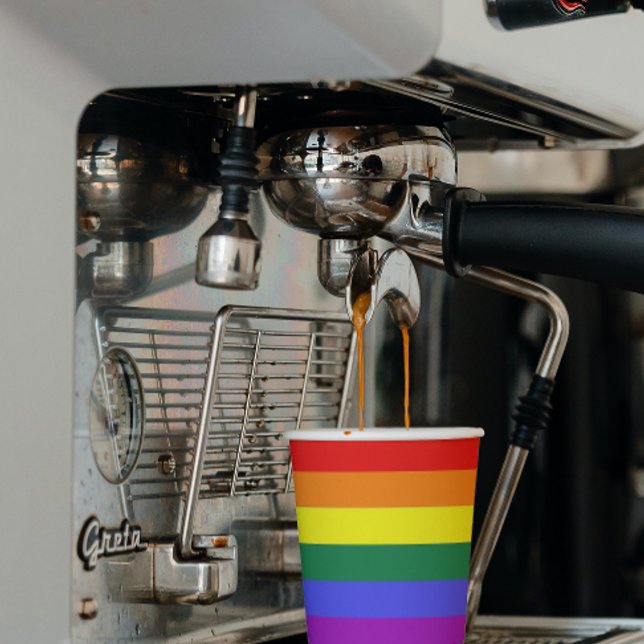 Gobelets En Papier Café LGBT Gay Rainbow Pride (LGBT Gay Rainbow Pride Flag Coffee Paper Cups from Ricaso. Great for pride events or a fun party)