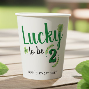 Gobelets En Papier Chanceux d'être l'anniversaire des enfants du trèf