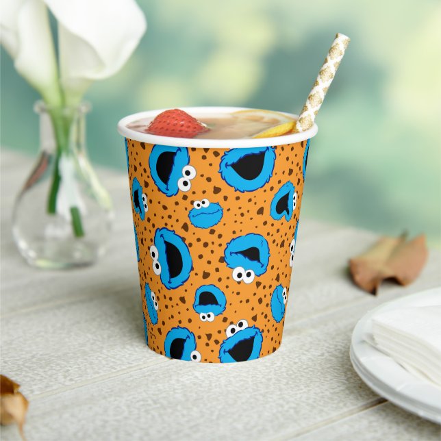 Gobelets En Papier Cookie Monster sur motif de cookie (Insitu)