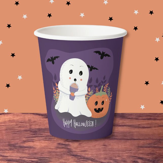 Gobelets En Papier Coupe de papier mauve mou avec Fantôme d'Halloween (Cute purple paper cups with a cute Halloween ghost . )