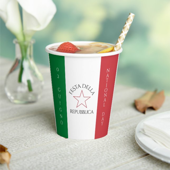 Gobelets En Papier Drapeau de la Festa della Repubblica (Insitu)