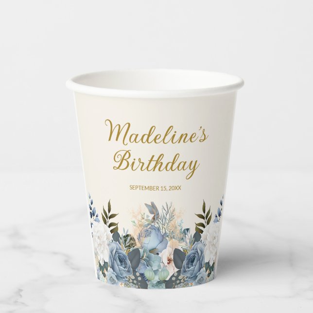 Gobelets En Papier Dusty Blue Blanc Floral Nom de l'anniversaire (Recto)