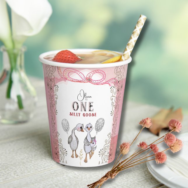 Gobelets En Papier Famille d'oies soyeux rose & bow 1er anniversaire (Silly Goose Family Pink & Bow 1st Birthday Paper Cups)