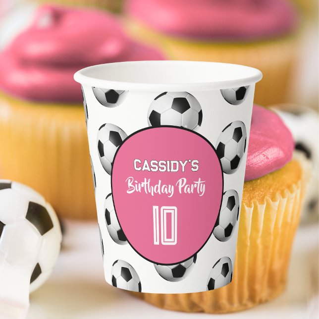 Gobelets En Papier Fête d'anniversaire de footballeuse rose (Créateur téléchargé)