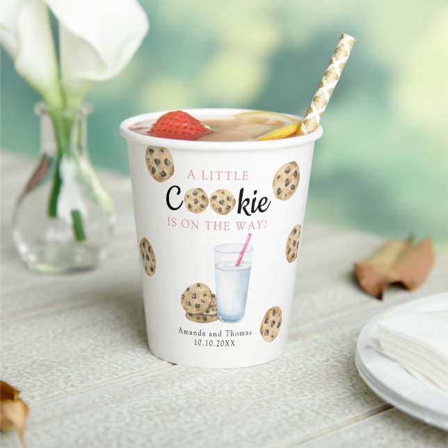 Gobelets En Papier Fête de baby shower pour fille avec lait et cookie (Insitu)