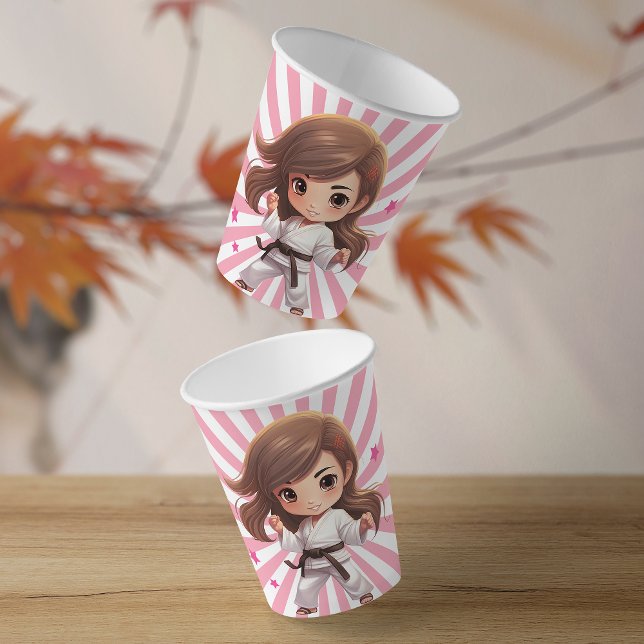 Gobelets En Papier Filles Karate Martial Arts fête d'anniversaire (Sensei-approved Tableware!  Power-packed punch of fun on each sip with our martial arts paper cups!)