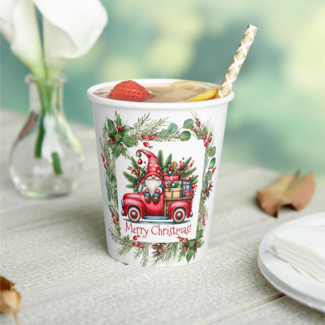 Gobelets En Papier Gnome en Camion Rouge rempli de cadeaux (Insitu)