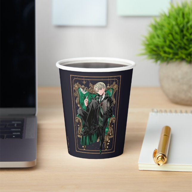Gobelets En Papier HARRY POTTER™ | Anime Draco Malfoy Seated (Insitu)