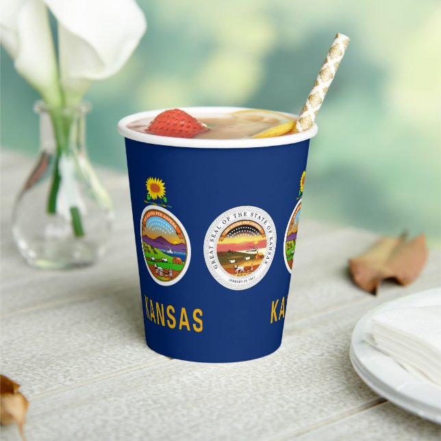 Gobelets En Papier Kansan Flag & Seal, Flag of Kansas (Insitu)