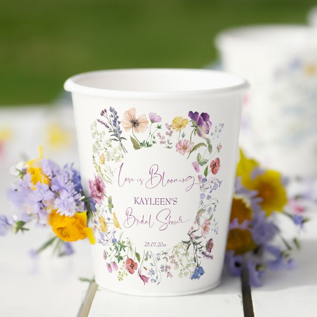 Gobelets En Papier L'amour est en floraison fleur sauvage boho douche (Love is blooming boho wildflowers bridal shower monogram printed paper cups personalized table decor)