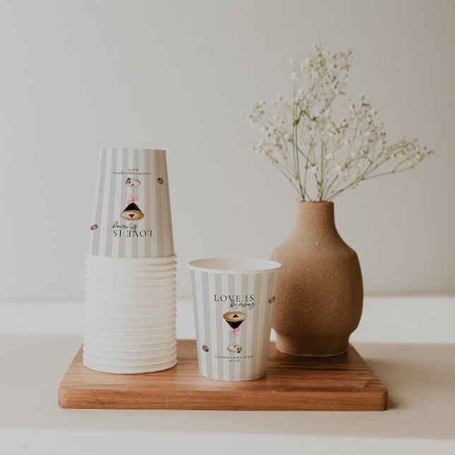 Gobelets En Papier L'amour est en marche | Réception de mariage Espre (Créateur téléchargé)