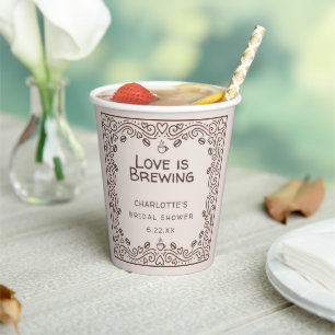 Gobelets En Papier Mariage Fantaisiste Brun L'Amour Est En Train De S
