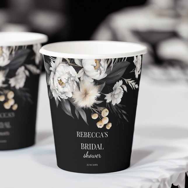Gobelets En Papier Modèle de douche nuptiale en boho noir et blanc (Black and white moody boho bridal shower template paper cups personalized tableware white flowers)