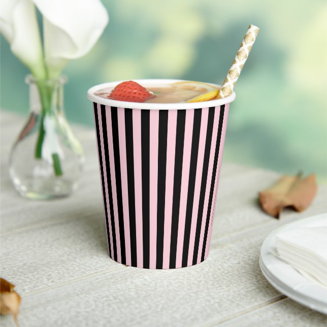 Gobelets En Papier Moderne rayures noir et rose blush (Insitu)
