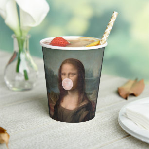 Gobelets En Papier Mona Lisa soufflant un bubble gum rose