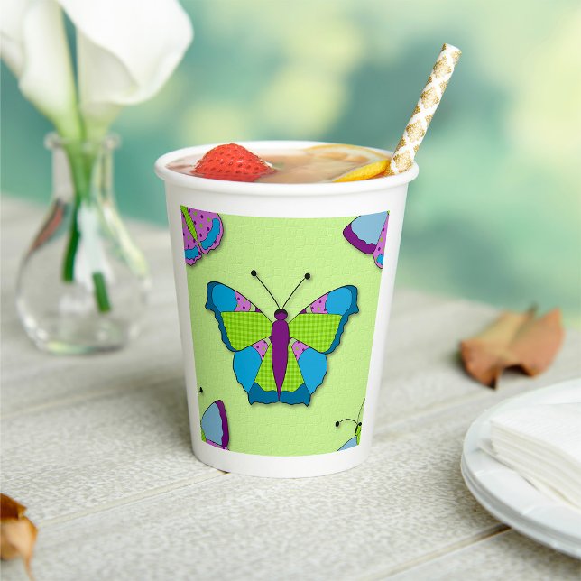 Gobelets En Papier Motif papillon patchwork sur fond vert (Créateur téléchargé)