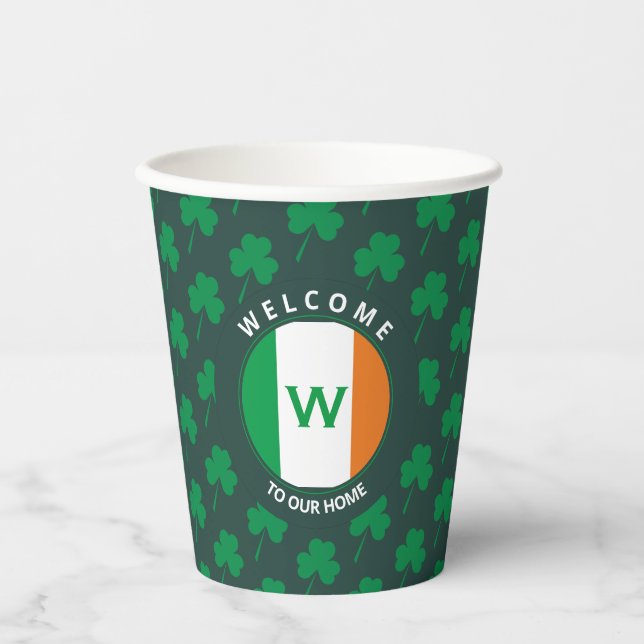 Gobelets En Papier Nom moderne Monogram Irish Flag Shamrock (Recto)