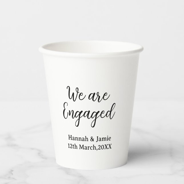Gobelets En Papier Nous sommes fiancés nom date calligraphiestylé (Recto)