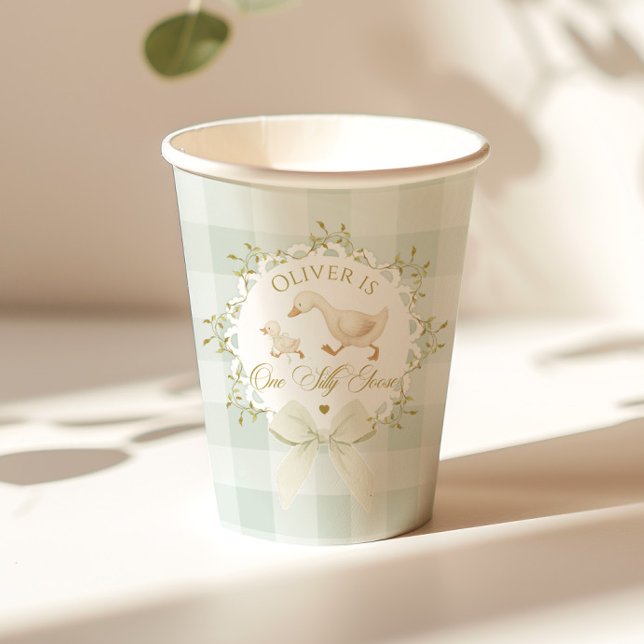 Gobelets En Papier One Silly Goose Sage Gingham Gender neutral (Créateur téléchargé)