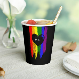 Gobelets En Papier Paint Strokes Pride Drapeau et Initiales du coeur