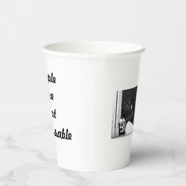 Gobelets En Papier Paper Cup Celebrating Recovery and Resilience (Droite)