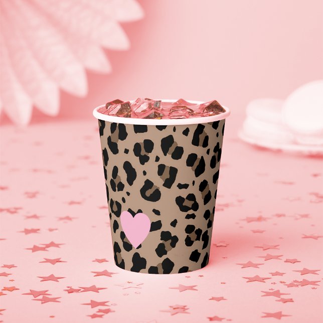 Gobelets En Papier Parti léopard et rose (Leopard Print Party Paper Cups Featuring an adorable tiny pink heart)