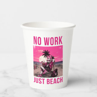 Gobelets En Papier Pas de travail, juste la plage