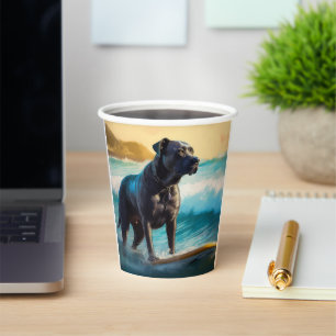 Gobelets En Papier Peinture de Cane Corso faisant du surf sur la plag