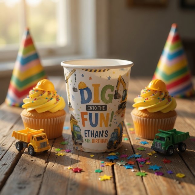 Gobelets En Papier Plongez dans la fête d'anniversaire de constructio (Créateur téléchargé)