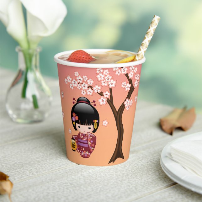 Gobelets En Papier Poupée Sakura Kokeshi - Geisha Girl on Peach (Insitu)