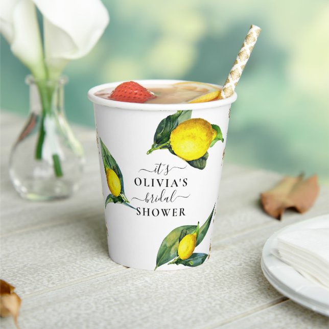 Gobelets en papier pour la fête de mariage aux gra (Insitu)