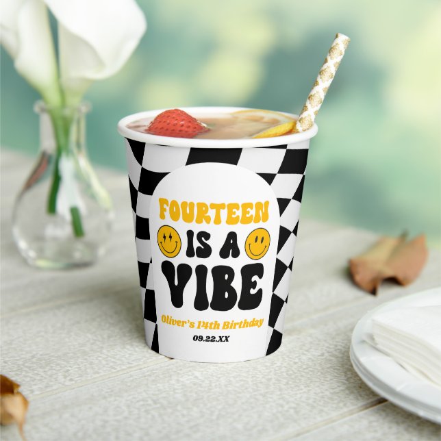 Gobelets En Papier Quatorze Est Une Vibes Fête D'anniversaire Rétro 1 (Insitu)